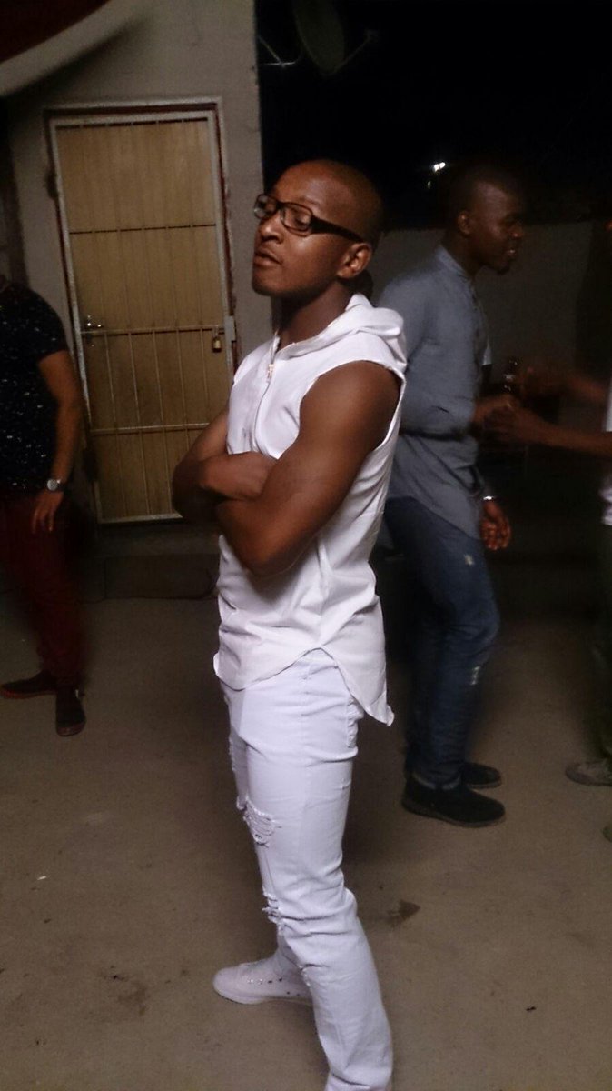 RodneyEnhle's tweet photo. Night in white http://t.co/NUNlSar9Ea