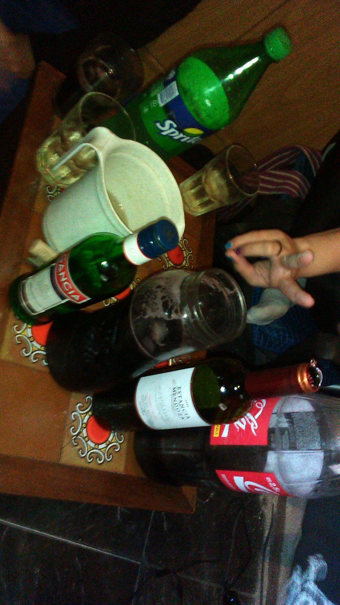 Nahuelcristian9's tweet photo. Trank con los lindos
@Melaniepowerok @emmanuez10 @heberDrk
#Piclu http://t.co/vcmzJqcFXy