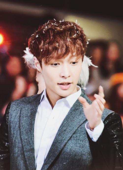 yixing_ming's tweet photo. I LOVE YOU SO MUCH BABY TAKE CARE OF YOURSELF AND GOD BLESS YOU AND YOUR BEAUTIFUL HEART #HappyYixingDay #1007 http://t.co/ovPfvPmjhQ