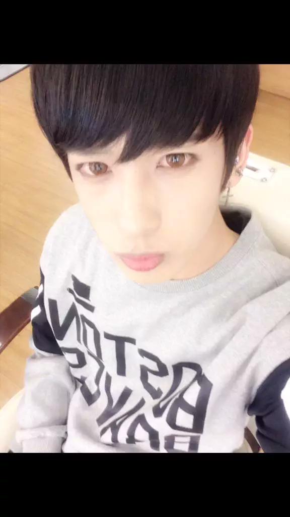 Yovana_Sirpa567's tweet photo. #VisualPrinceCbumDay me matan sus ojos xd *=* kawaii😍 @TOP_100PERCENT 😍 @C_bum1007 http://t.co/lm1iF9N36Z