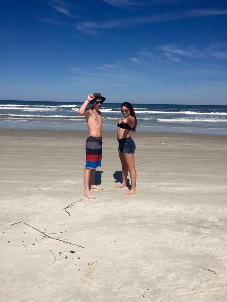 mattyice2114's tweet photo. Happy Birthday weirdo @emilykaybyrne 🎉🎉🎈 http://t.co/RAHbIoyUsG