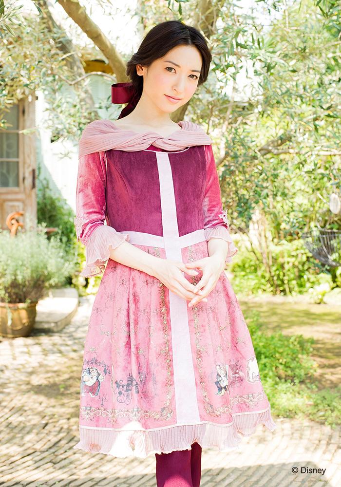 新品タグつき　シークレットハニー　美女と野獣　クリスマス　神田沙也加　ケープ 新品タグつき シークレットハニー 美女と野獣 クリスマス 神田