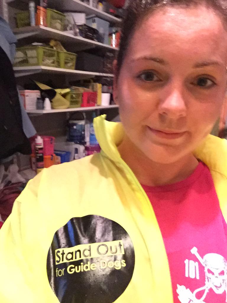Glowing for #guidedogweek early morning running in the rain before fundraising <a href="/NottinghamUni1/">The Real Notts Uni</a> phew! #LetsGlow