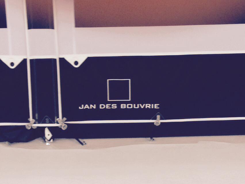 ACSI's tweet photo. RT @ACSIFreeLife: Een sneak peak van de nieuwe Dethleffs met Isabella voortent a la Jan des Bouvrie! #kcj15 http://t.co/7IxcajhApe
