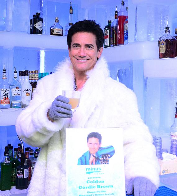VegasNews's tweet photo. .@Minus5IceBar Celebrates @GORDIEBROWN with new Cocktail http://t.co/LbbEYEwSeL @VegasNews @MonteCarloVegas #vegas http://t.co/igs2fA2YVy