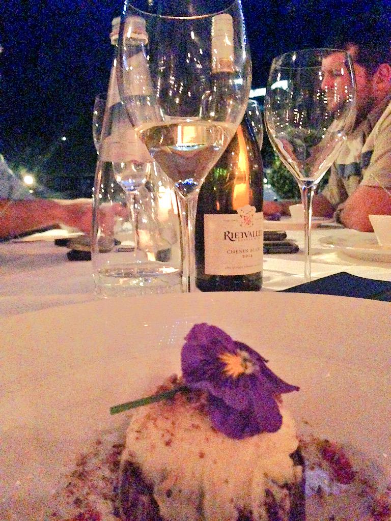 Lloydi_Boy's tweet photo. Thank you @Dino_at_Prosopa for the amazing service last night for my graduation dinner with my family! Twas superb! http://t.co/SBgJYCpNl4