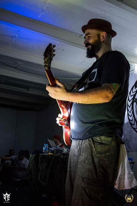 MarcoTrafficRap's tweet photo. @gigantemcgiant en su presentación en México #UnionHipHop #4elementosgraffitishop http://t.co/OHa9PZJTRf