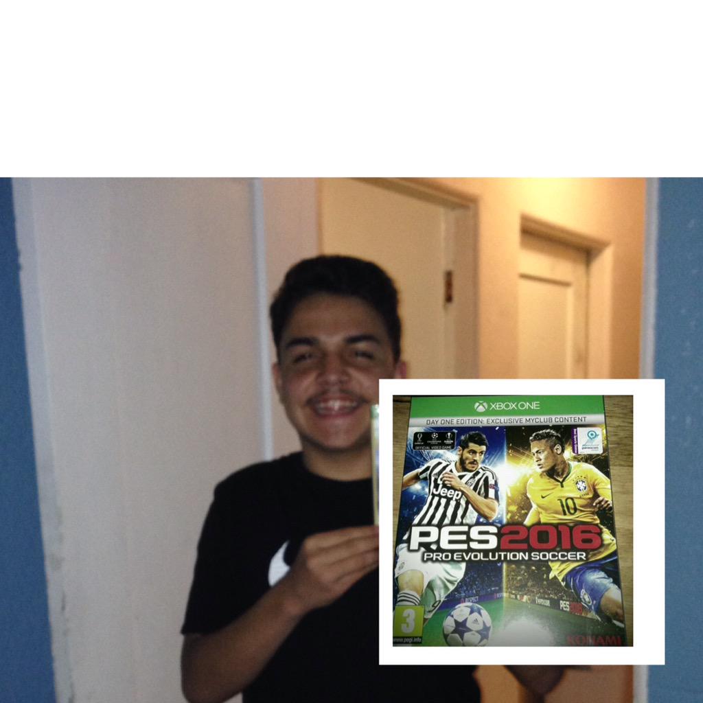 garciaj0812's tweet image. Goodnight from me and my PES!❤️❤️ #fuckfifa #theysuck #fixthegame