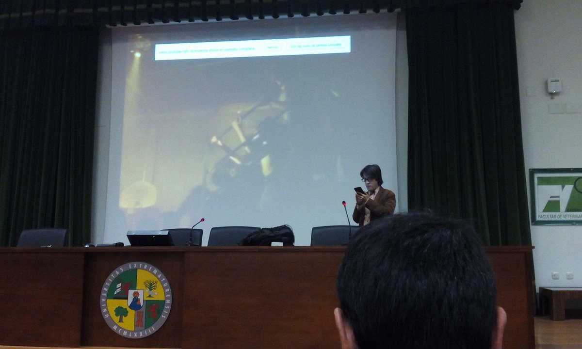 JuanjoSrDiaz's tweet photo. Empezando el miércoles con Nirvana, no veo una manera mejor de hacerlo. #ActivateCaceres http://t.co/Fo4BuPwWcD