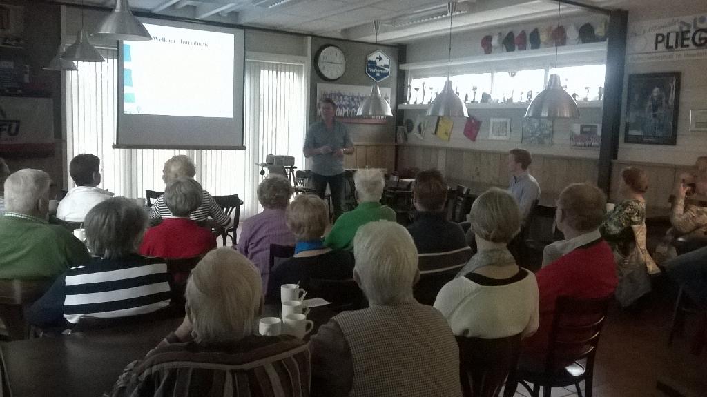 De 2e fietsinformatiedag in <a href="/gemHouten/">Gemeente Houten</a> voor 50-plussers geopend. Nog veiliger fietsen in Houten. <a href="/soab/">larry lu</a> <a href="/wtchouten/">WTCHouten</a>