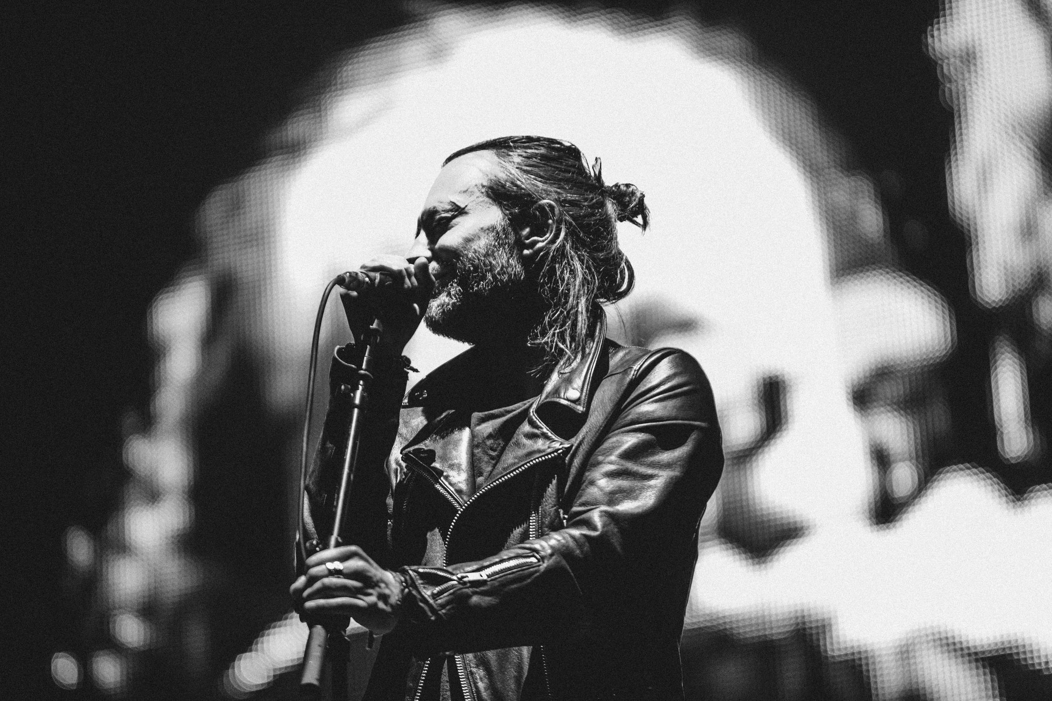 Today is Thom Yorke s birthday. He is 47 today. 
Happy birthday Thom!

CREDIT: Sean Evans 