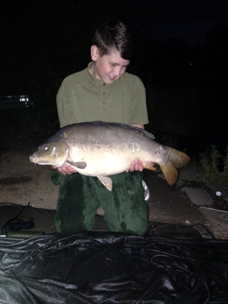 bradthecarp's tweet photo. @sullync30 that's all I need don't need to overkill it with 50 of the same fish http://t.co/YF6zM1JeiT