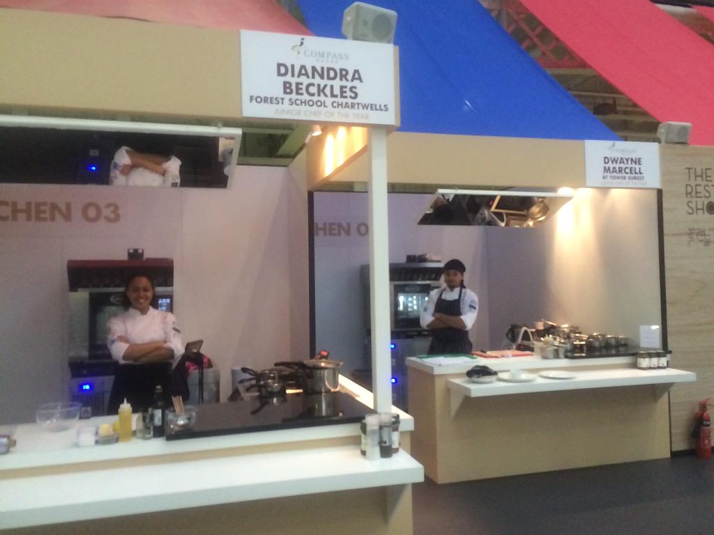 gemmaevans9488's tweet photo. May the best chef win@Chartwells@bigchefandrew http://t.co/m0lyLIjBvc