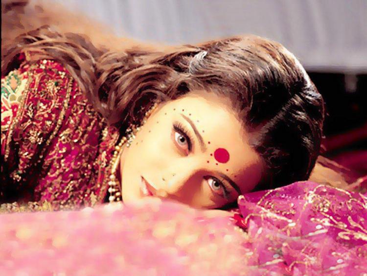 StoryMediaIn's tweet photo. Top 10 the #most popular #Bollywood #Actresses 2015=> http://t.co/IFXIHNlEY5 http://t.co/QJPVN4RPBC