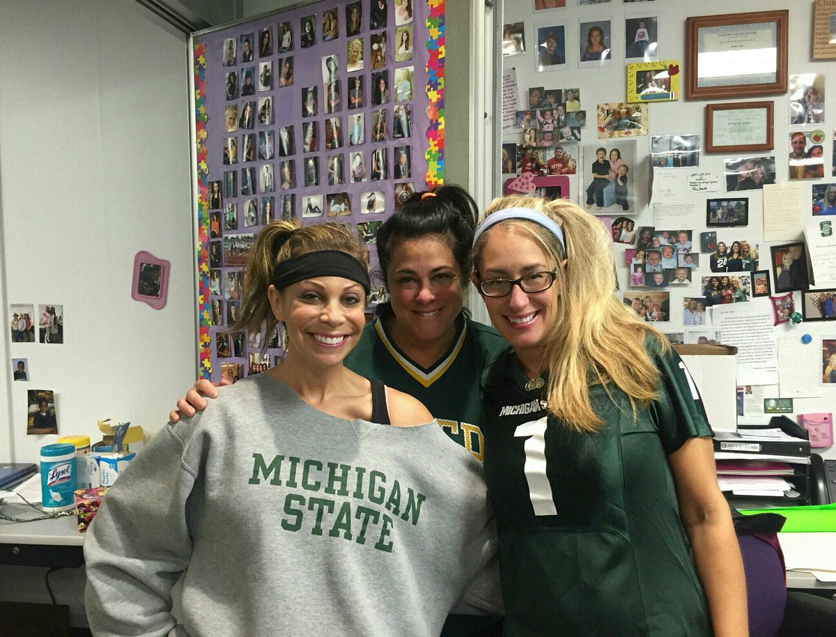 WBHS_DECA's tweet photo. WBHS Homecoming 2015 #onlywb #afterwbopens #lakernation http://t.co/zfDQBFgRk7