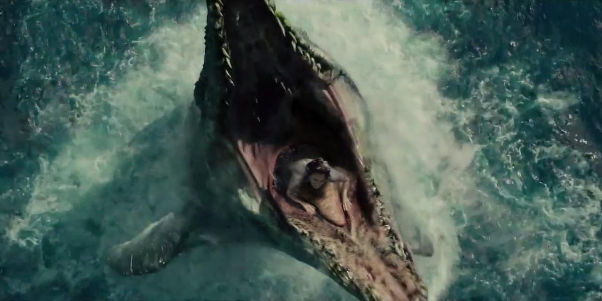 Jurassic World News France on X: Et si dans #JurassicWorld, le Mosasaure  avait gobé Zara sans le Ptéranodon  / X
