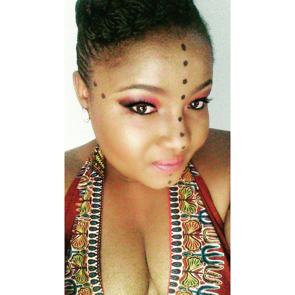 NiniNkosi's tweet photo. I falling inlove with the weave free me #simplyafrican http://t.co/fzsdoGORFl