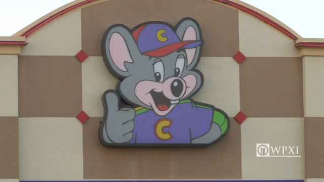 WPXI's tweet photo. Chuck E. Cheese to serve alcohol to court young parents http://t.co/VR4xacwHv1 http://t.co/TYOQvzzStr