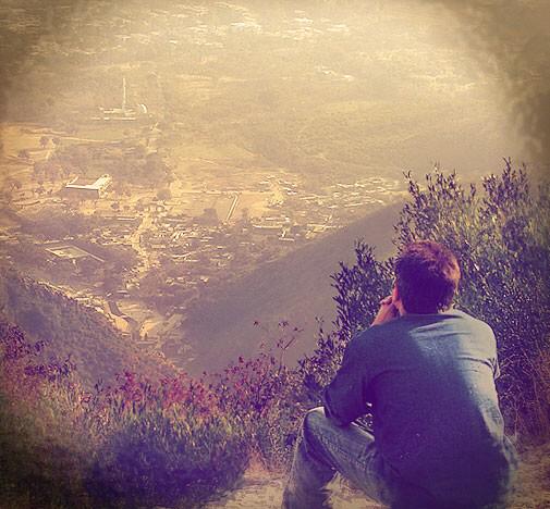 ارسم حُلماً ولاتحرم نفسكـ لذة العيش فيه ولكن لاتغرق فيه كثيراً.. فهناكـ واقع : ينتظر منك تحقيقُ حُلمكـ ♡̷💗