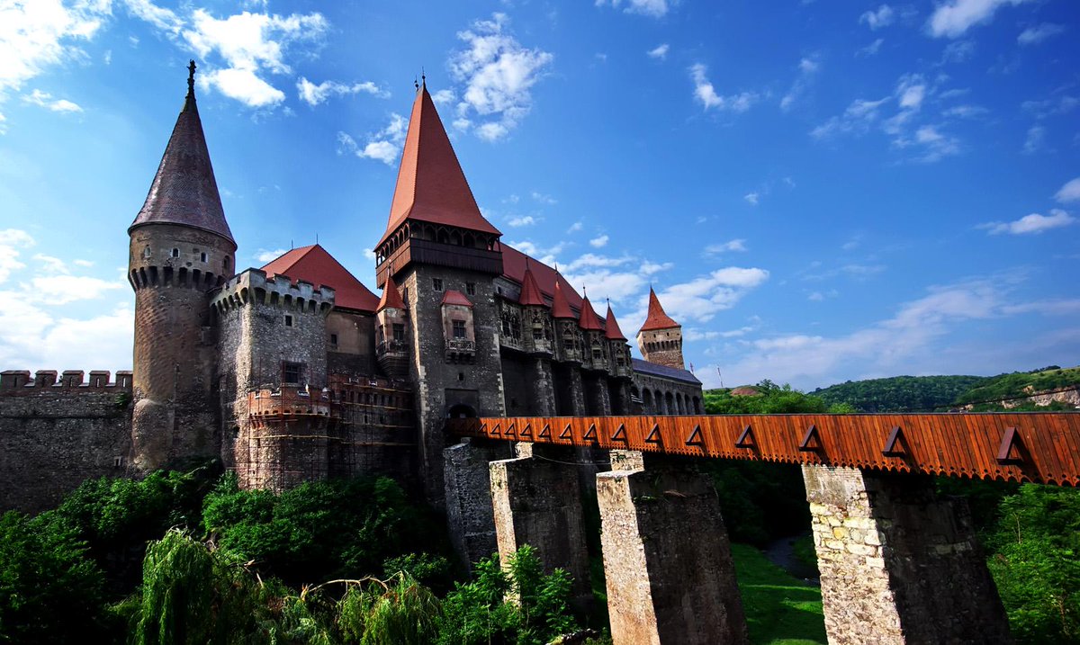 TransylvaniaTU's tweet photo. Corvin Castle, Hunedoara https://t.co/uVhkhOxAEA
http://t.co/s5AOTAxb5o http://t.co/4RW2ez2XB7
