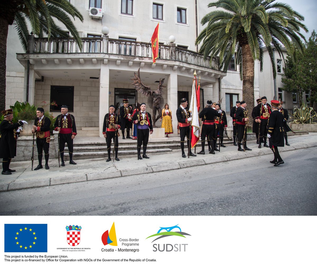EUAmbME's tweet photo. EU podržava razvoj prekograničnog turizma #CrnaGora #Hrvatska, posjetite #Tivat i #Konavle http://t.co/GZOxnsdufk http://t.co/6NGqSBb1Pl