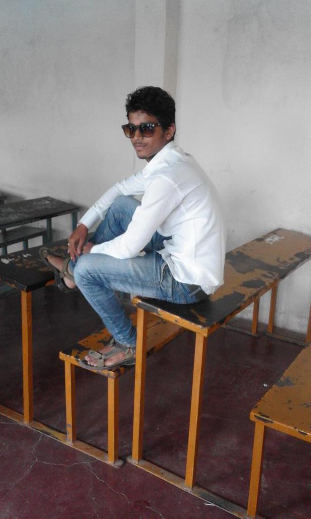 DkBasava's tweet photo. Hiii friends I am http://t.co/VoNBRJ4hZ8