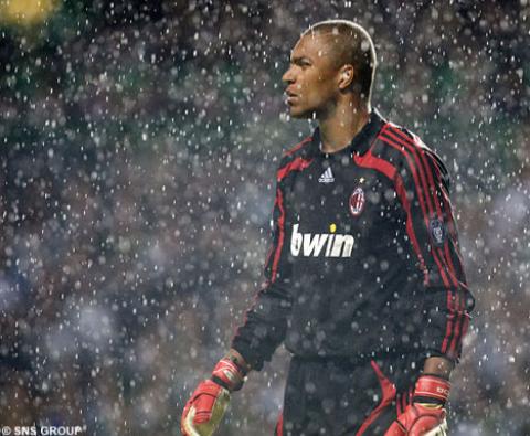 Happy birthday best goalkeeper in the world and UCL winner Nelson Dida    