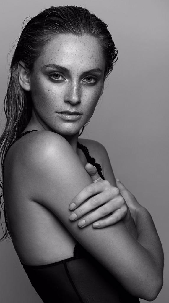 KerriEwart's tweet image. #photographer @josephineroloff #stormmodel #brooke #makeup @nataliakiselev #hair #hairbykerriewart using @UNITEHAIR