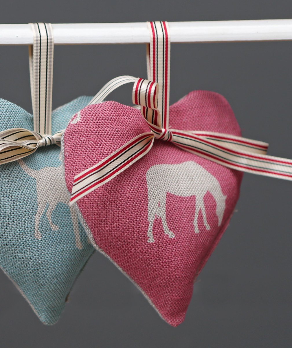 A lavender heart makes a great gift for any horse lover. #horses 
pinsandribbons.co.uk…/horse-play-h…/g-1-663-1275