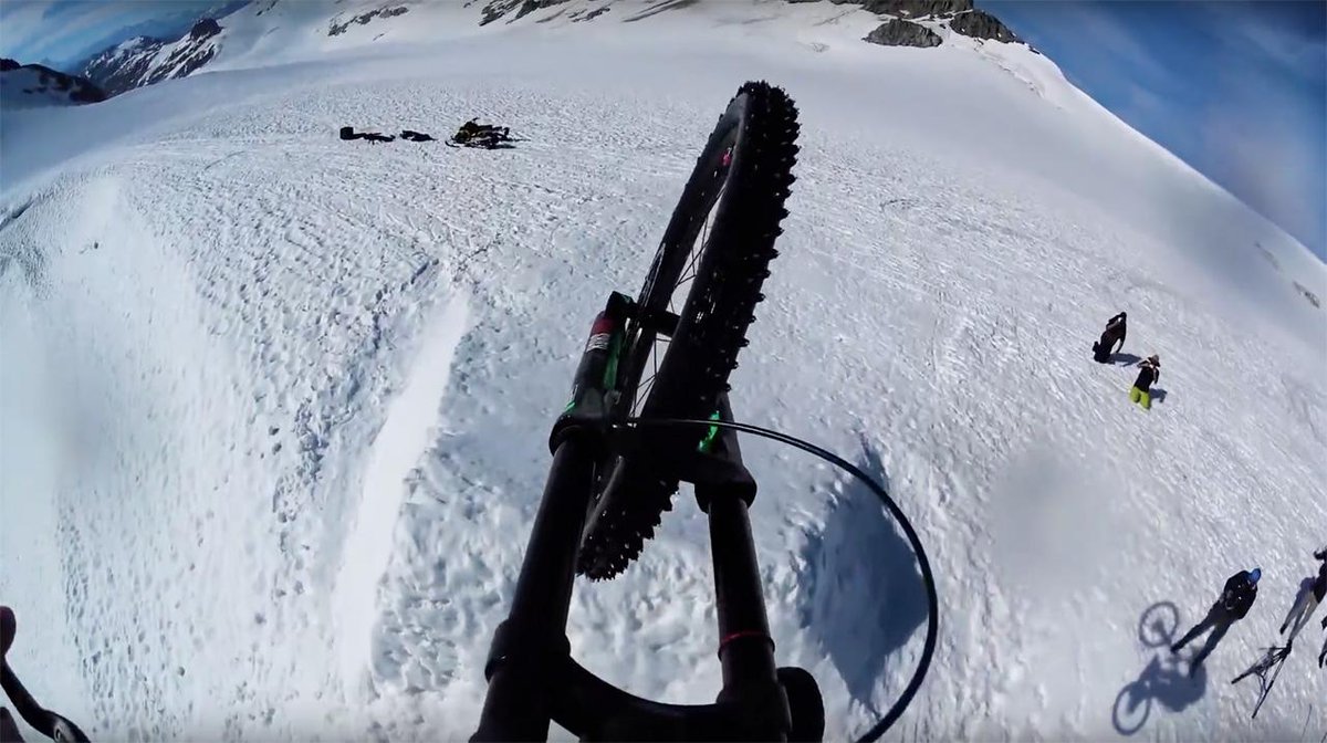 singletrackmag's tweet image. Midweek Mini Movies returns! singletrackworld.com/2015/10/midwee…