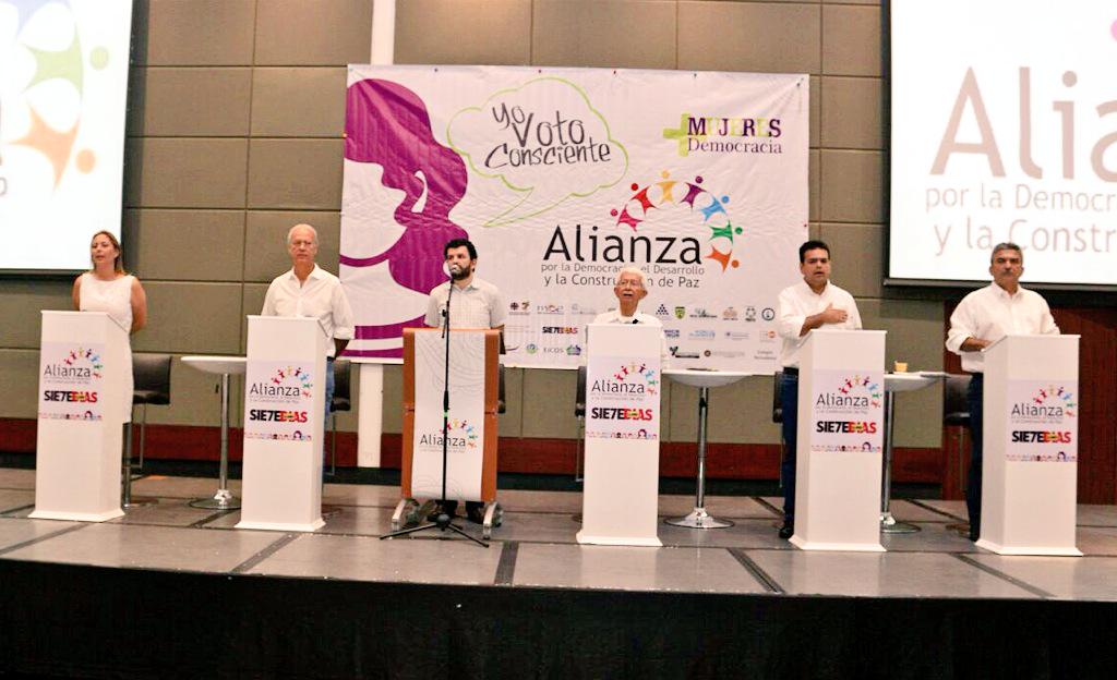 marcela_amayag's tweet photo. Iniciamos debate @AlianzaPazMeta por la Democracia, el Desarrollo y la Construcción de la Paz
#MarcelaGobernadora http://t.co/qq0sKrDE2g