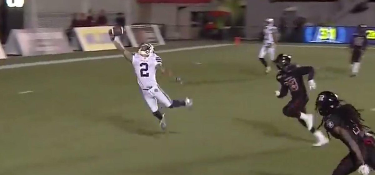 VIDEO: CFL WR Chad Owens lays out for incredible 1-handed game-winning TD catch ble.ac/1jNSDd6