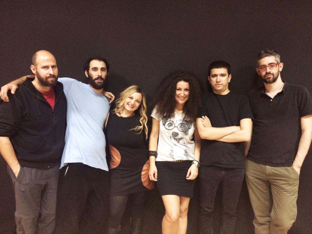 Φωτό απ'την πρεμιέρα ναιρεπάμεόλοιμέσαwoohoo (έχασα τον @DukeOGlue τον έχει δεί κανείς γιατί παίζει μεθαύριο πάλι;;)