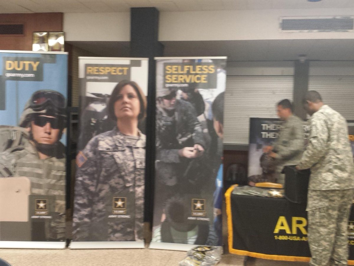 SFC_Riddle's tweet photo. Getting setup for today. We are here for you Euclid High School. #Wegotthis http://t.co/ZRdnzdlhgy