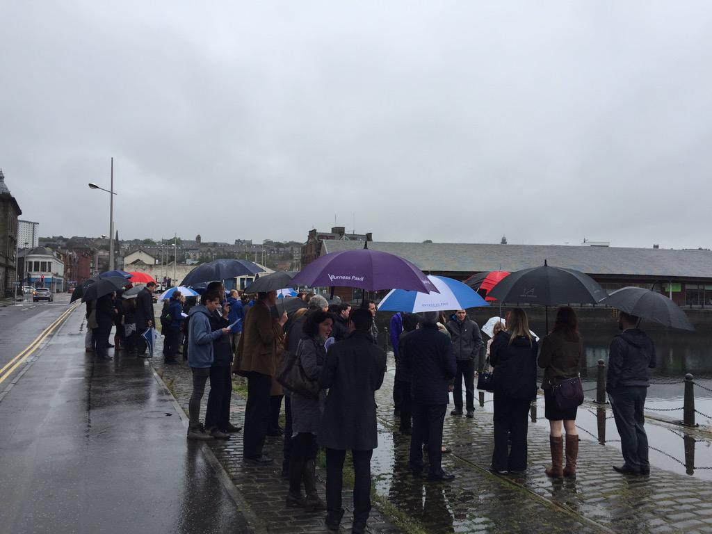 ConvenorRTPIS's tweet photo. #RTPIScot15 Delegates now on a tour of @DDWaterfront Thanks for brollies @investinfife @fifetourism @ApexCityQuay http://t.co/wbjoLrkfaP