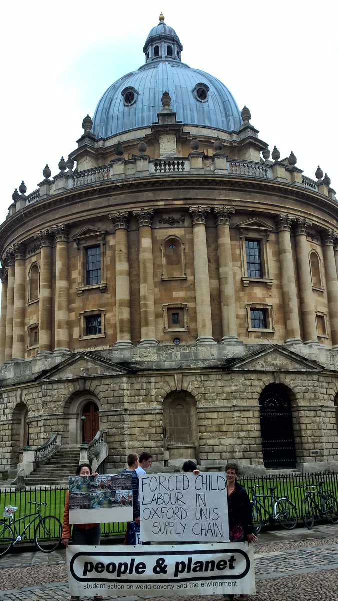 Weather is miserable but students <a href="/UniofOxford/">University of Oxford</a> are demanding #DecentWork for electronics labourers #ElectronicsWatch