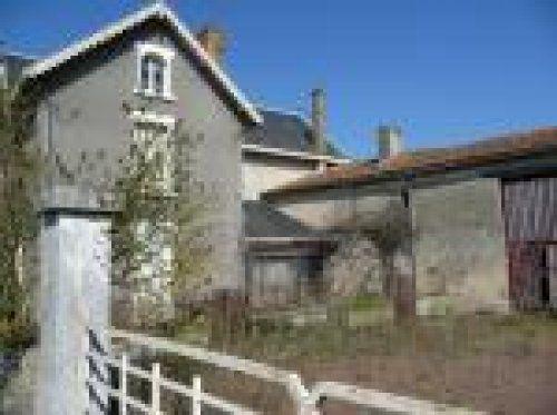GerlachJasmine's tweet photo. 79100 #Thouars House - For Sale http://t.co/yNeu8eRcbE http://t.co/4CwGFIcGfs