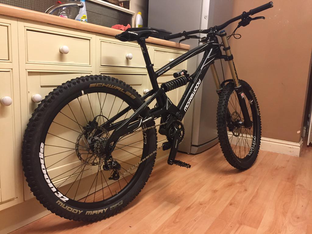 bromley_myles's tweet photo. Time to hit some trails on the new bike @Morewoodbikes http://t.co/pSLDSMqKKf