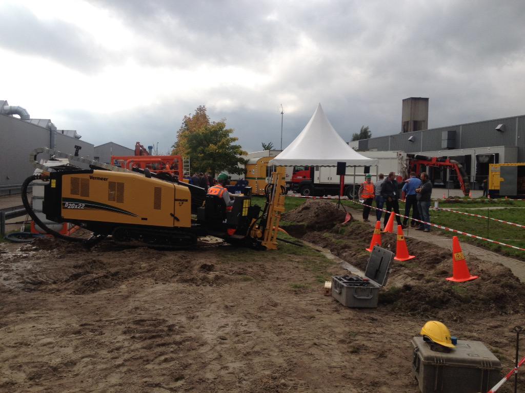 WATcompany's tweet photo. Gebr. Van Leeuwen boringen in actie bij wedstrijdje gestuurde boringen @No-dig-event. #vakmanschap http://t.co/fx8ideHaGE