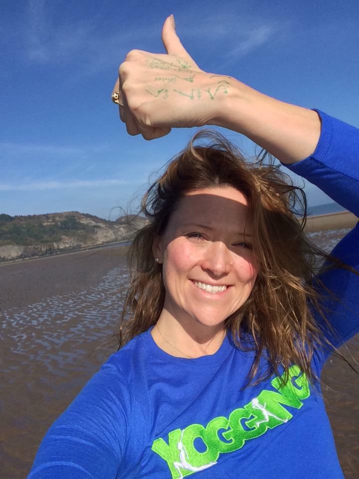 yogginguk's tweet photo. #yoga #yogaoutdoors  #yogging #yogaandjogging http://t.co/kJQUjJ4mzo