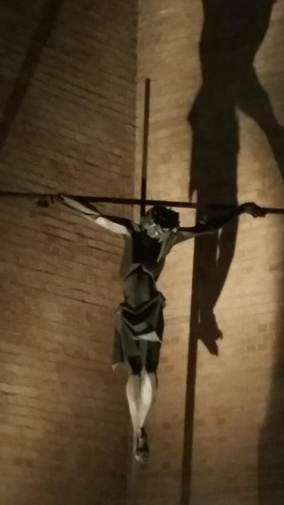 FernanDiazAbajo's tweet photo. Oh Christie Domine Iesu #decentworkmmtc http://t.co/bEegY4oDMe