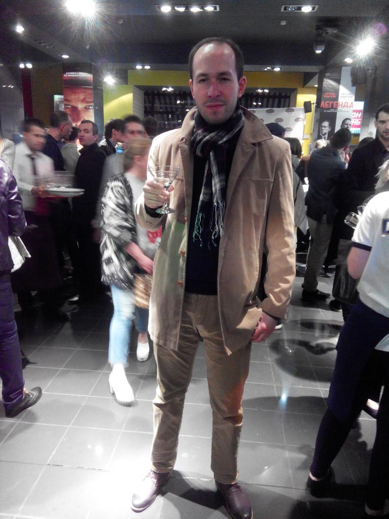 BabichPeter's tweet photo. Каждую среду - новая премьера!  Сегодня - "Марсианин".
#КинотеатрУкраина #Премьера #TheMartianMovie #TheMartian http://t.co/HaUn5mKrm6