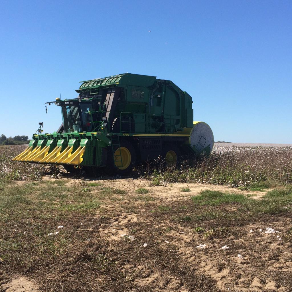 mulledk's tweet image. Calibrating a JD 7760 with CG3787 in Hawkinsville, GA @AgriAFC @Rayhsaa #harvest15