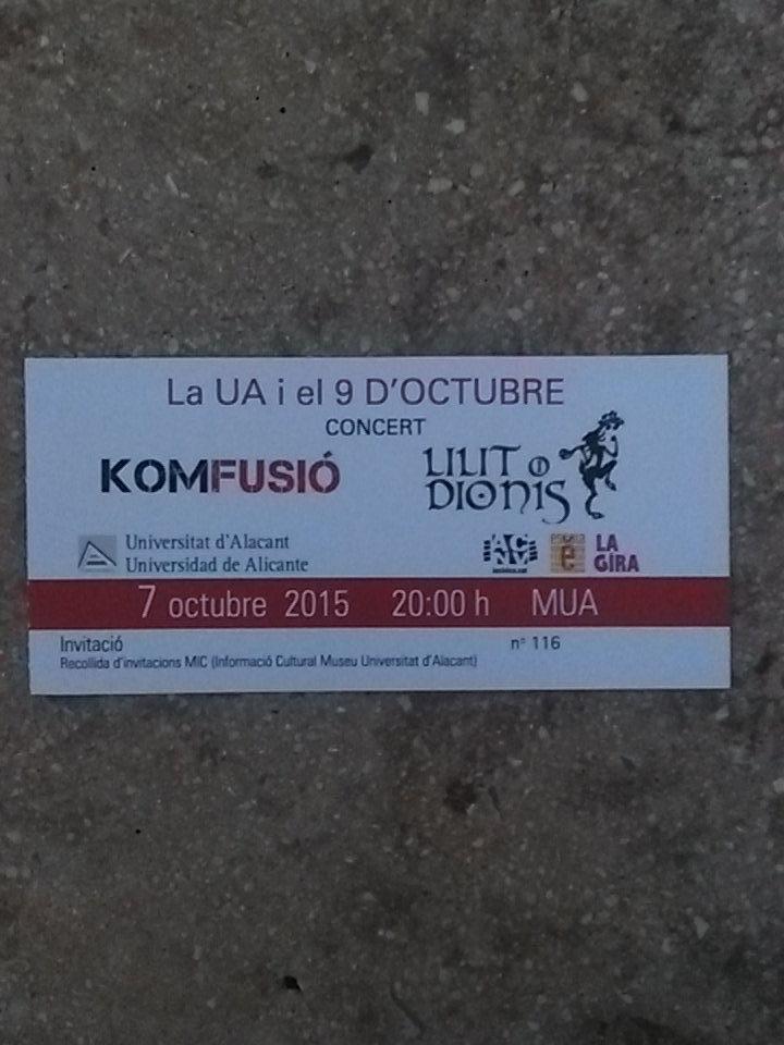 NoemiiUS's tweet photo. Concierto en #MUA #nuevasformaspubliUA http://t.co/KU7yjK1FSG