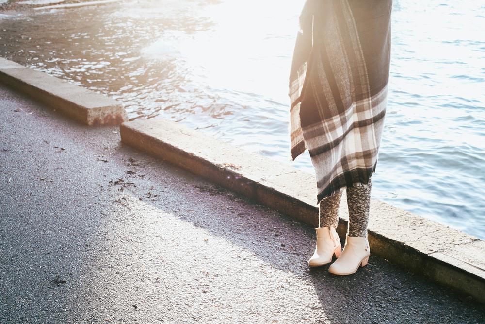 Teva's tweet photo. Plaid and Foxy Boots. The perfect recipe for fall. #TevaUpgrade http://t.co/hSeKAsKiun http://t.co/rtWGkJpRza