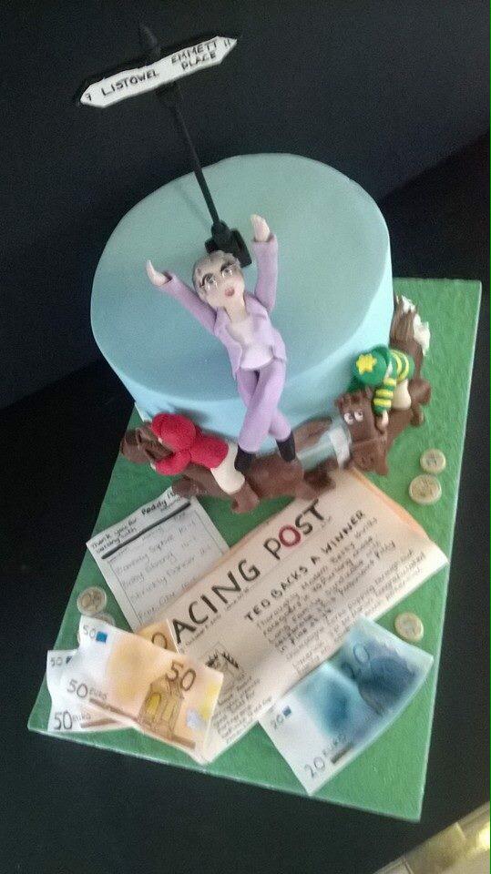 busybeecakes's tweet photo. Some more of our fab cakes to view, a selection of 40's 50's and 60th birthday cakes http://t.co/h5SJf09zsa