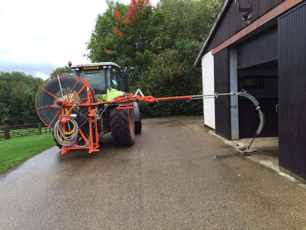Stephen_b78's tweet photo. Another rainy day job Drain jetting at Kirtlington Stud @RCBaker_ltd http://t.co/R9q1AIZM21