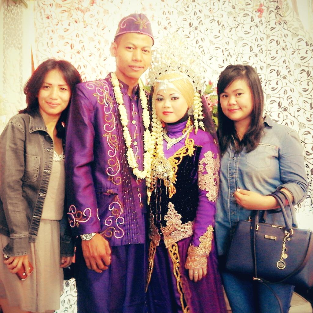 putrialbara's tweet image. 