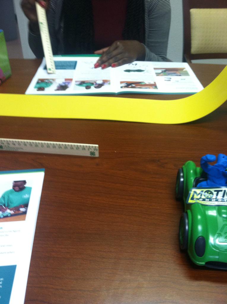 JoshSmi35203331's tweet photo. Today is National Youth Science Day !!!
#NYSD15 #MitchellMath&Science #SCSU @4H #12pm-2pm http://t.co/wPxjNKDpOB