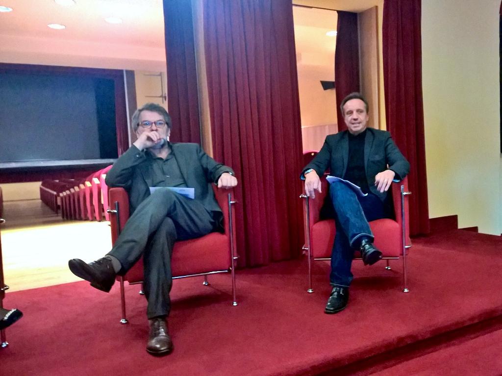 ComuneAbbiate's tweet photo. #Magenta #TeatroLirico conf stampa stagione teatrale #Incontroscena @TeatroNavigli @cittadimagenta Abbiategrasso http://t.co/3OB4MJl5MD